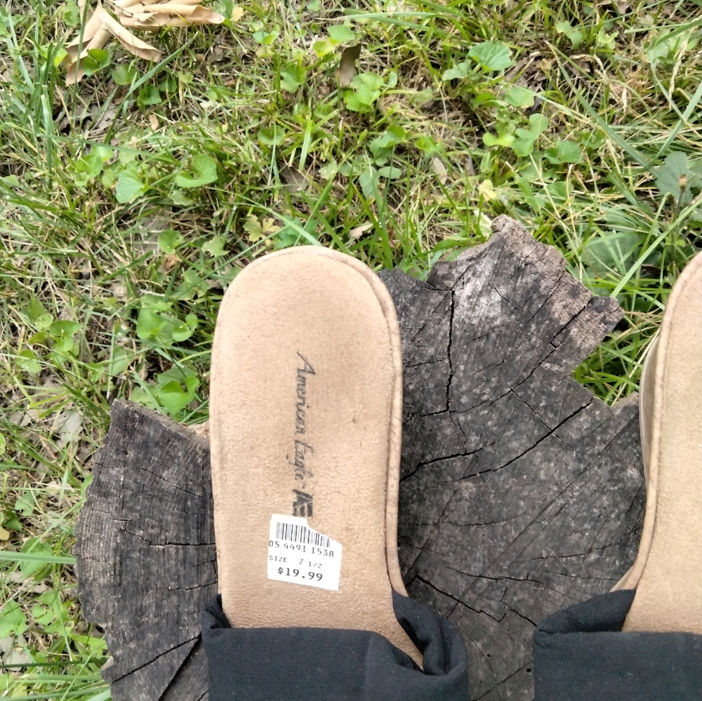 American Eagle Sandals in size 7.5M - Picture 2 of 4